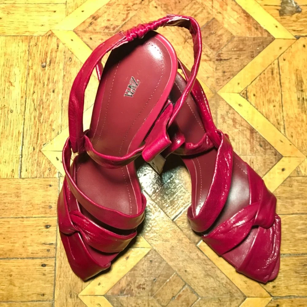Zara Leather Low Heel Sandals Vibrant Red Chic Classy Open-Toe Slingback Size 8